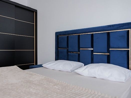 Inchiriez apartament cu 3 camare,  Cartier  Luceafaru