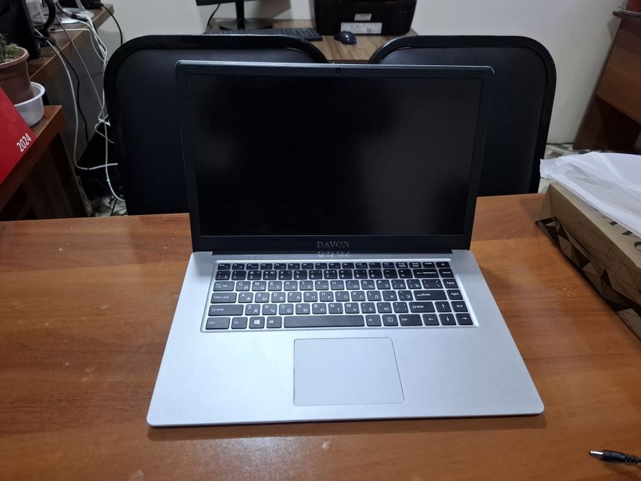 Ноутбук Давон новый