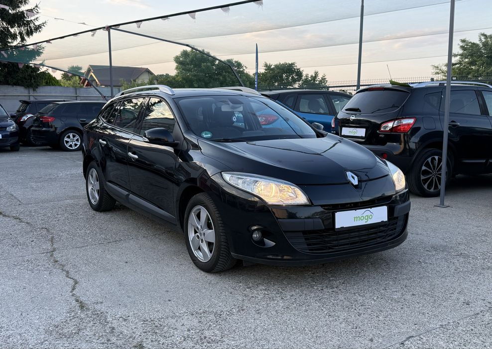 RENAULT Megane
