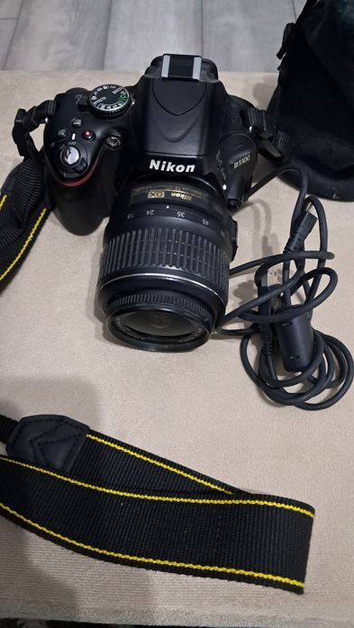 Фотоапарат Nikon D 5100 с обектив