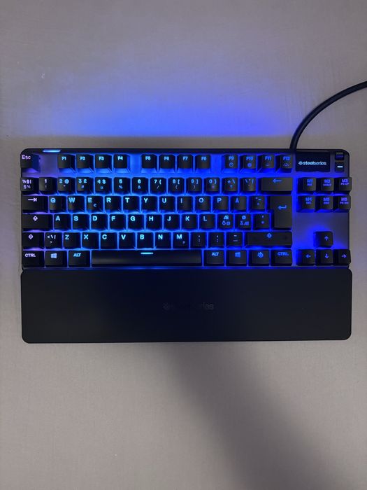 Tastatura gaming Steelseries apex 7 tkl