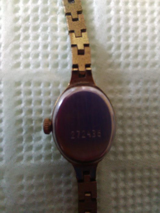 Продавам часовник Чайка(дамски)