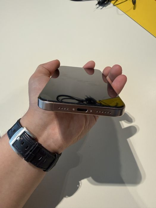 iPhone 16 pro max 1TB