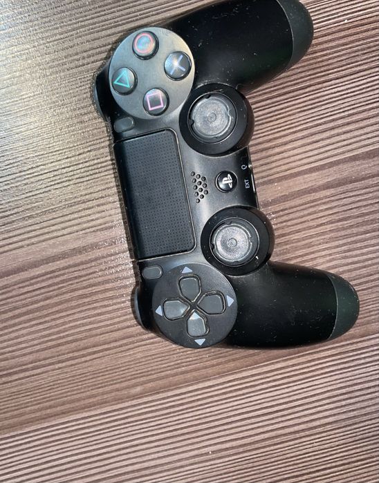 Продам PS4 Fat 800 GB (не прошита)