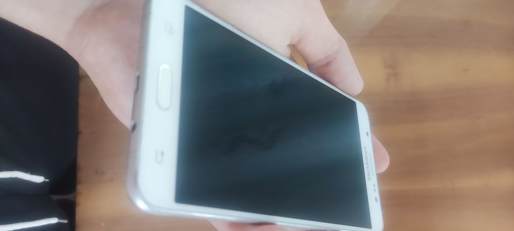 Samsung Galaxy J7 2016