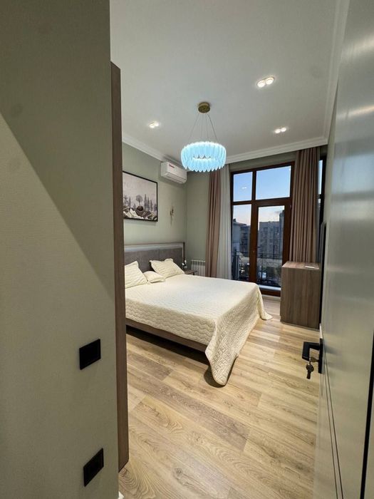 Продам 2х комнтаную с евро ремонтом в новостройке Паркентский