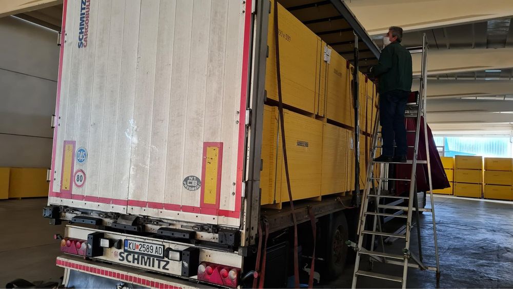 Panou cofraj placa galbena doka lana schela metalica popi stalp vinclu