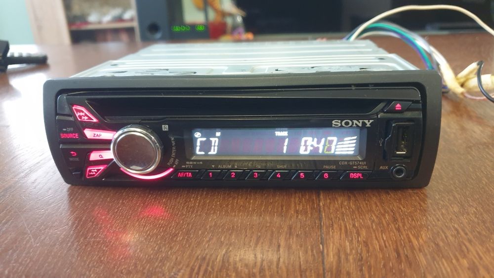 Авто радио плеър музика за кола Сони Sony CD MP-3 USB AUX
