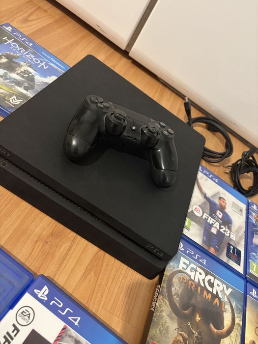 PlayStation PS 4 slim + controller + 9 jocuri