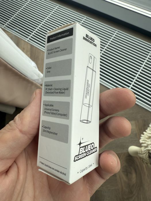 Blueo Screen Cleaner