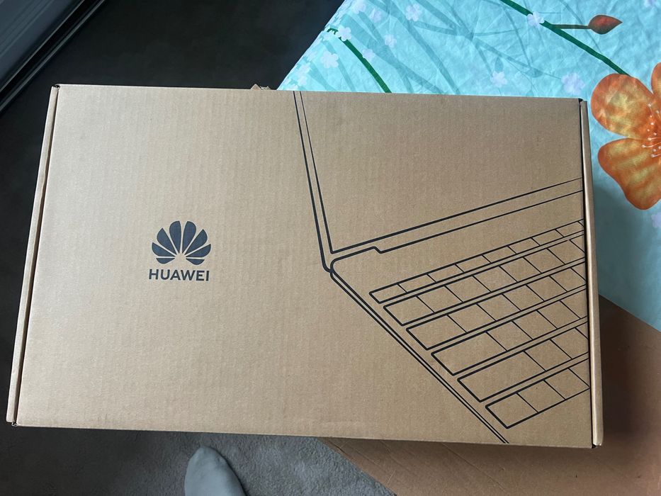 Laptop Huawai Matebook D16