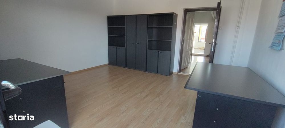 De vanzare spatiu birouri + comercial - ARAD