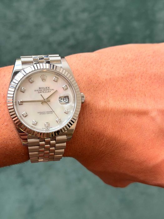 Rolex DateJust 41 126334 Jubilee Верижка с Диаманти и Перлен Циферблат
