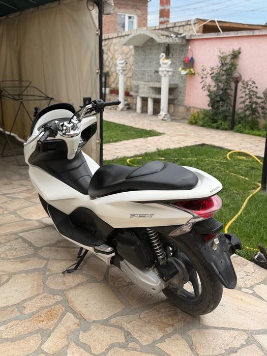125 Кубиков скутер ‘HONDA PCX’