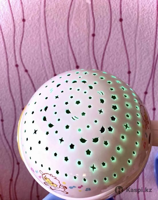 Продам мобиль на кроватку