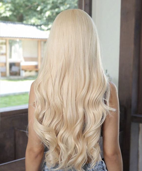 Дълга руса дамска перука с естествен вид – мека вълниста коса