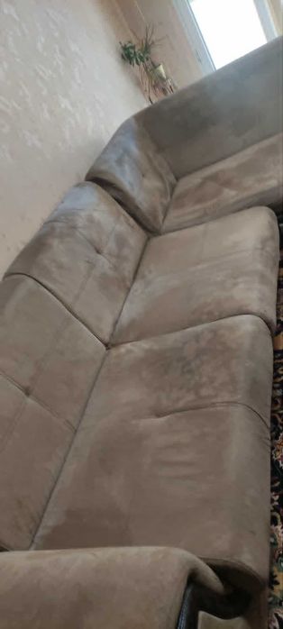 Разтегателен ъглов диван с функция легло