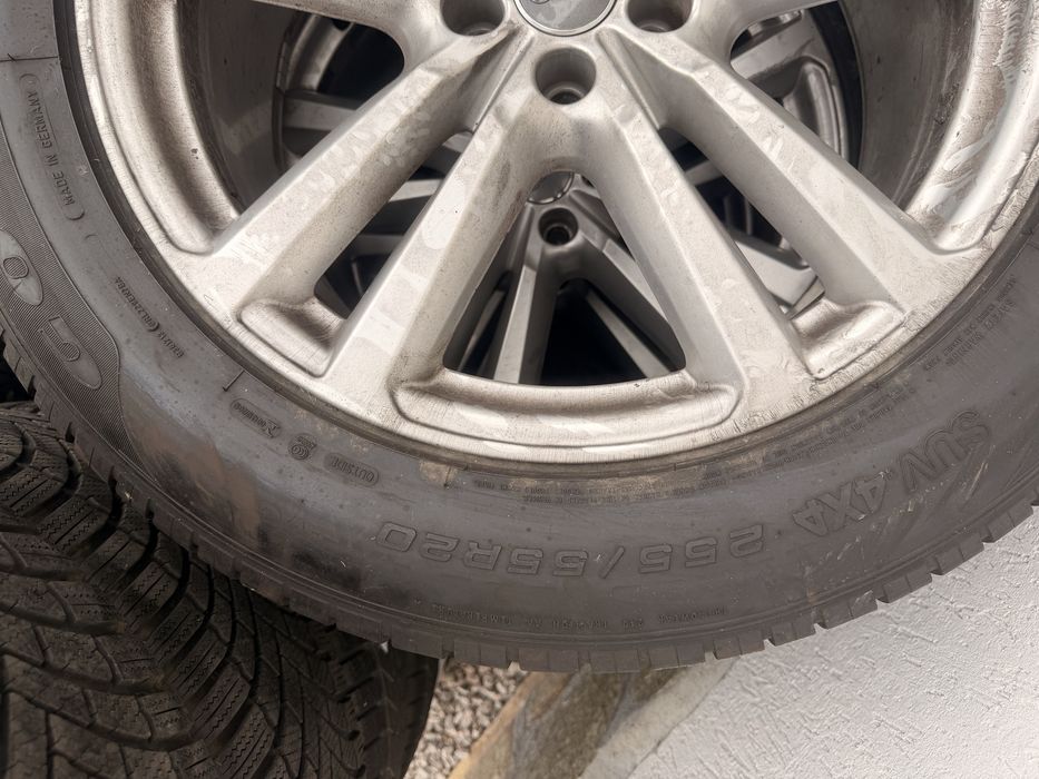 255/55/20 Good Yaer с джанти за ауди