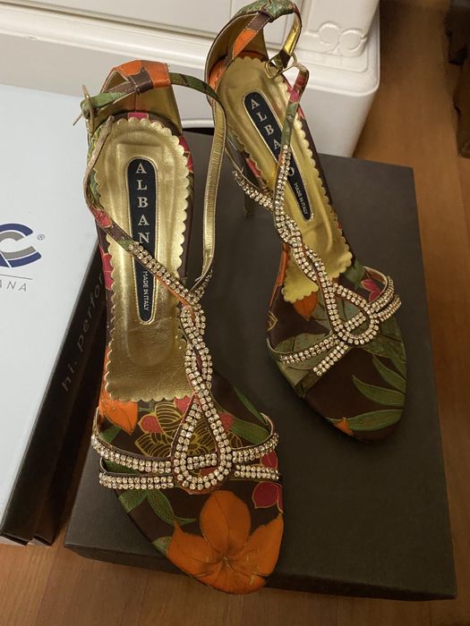 Женская обувь