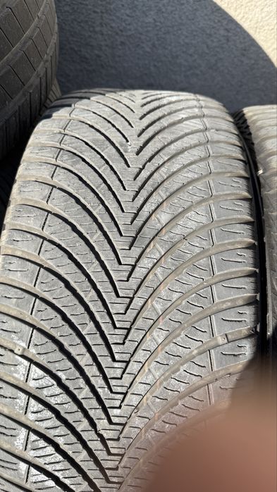 2 anvelope Kumho Solus 4S HA32, 245/45/ZR19 102Y, all season, Dot 44/24