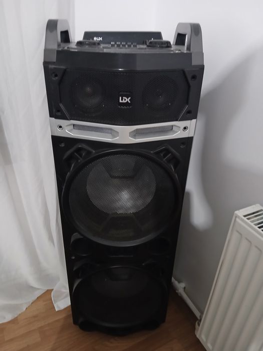 Vand boxa folosita foarte putin