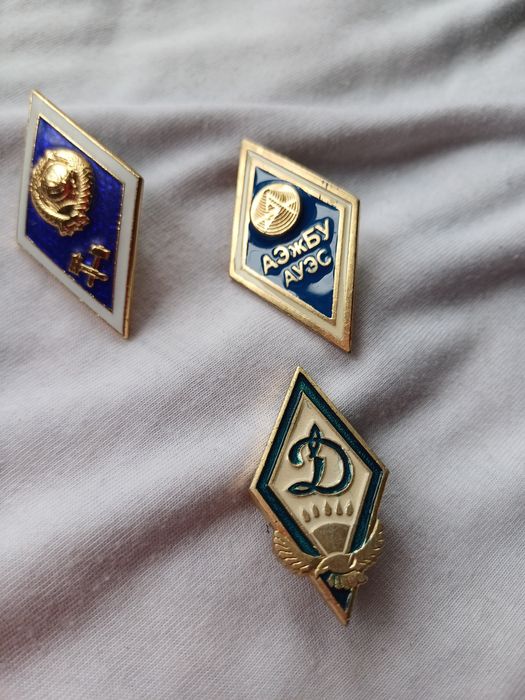 Значки СССР вузы страны