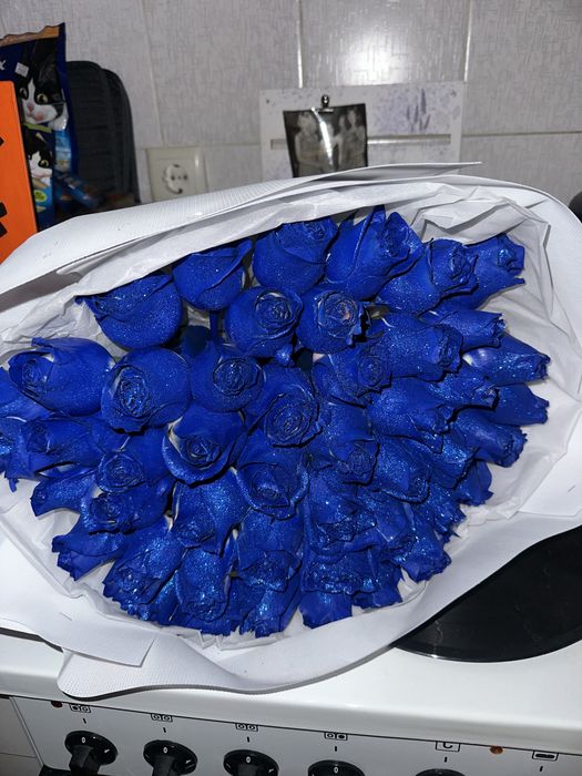 букет роз 51 шт синие блестящие