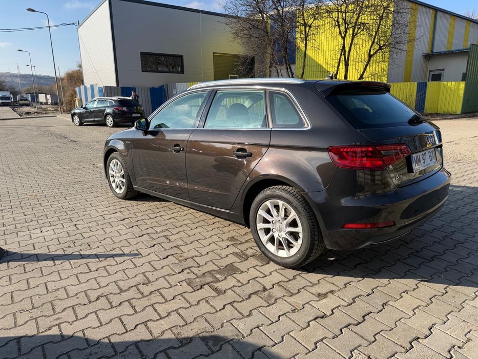 Vând Audi A3 Sportback G-tron