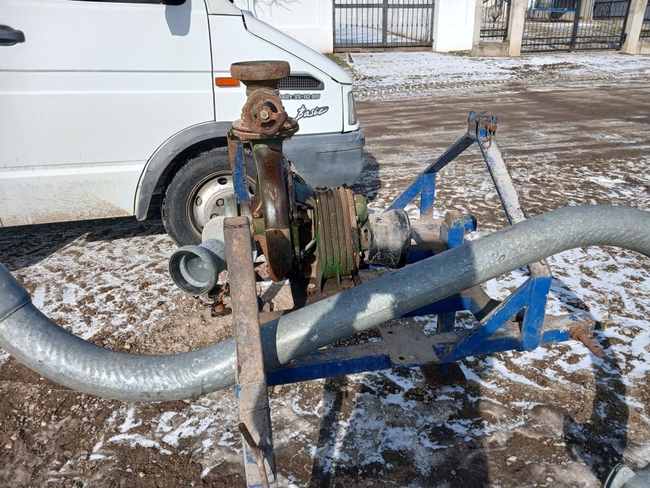 Vând pompă de irigat completă