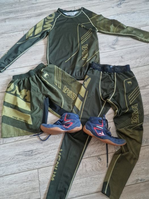 Продам рашгард Venum performance