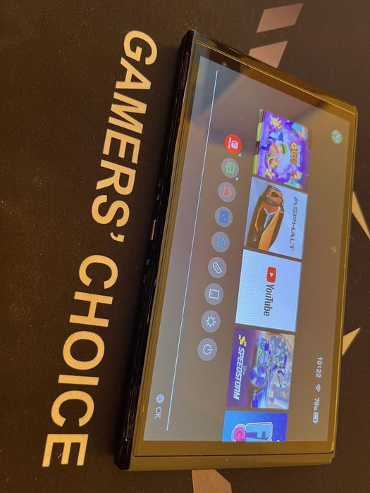 Nintenfo switch OLED + игра SpoungeBob и още инсталирани игри