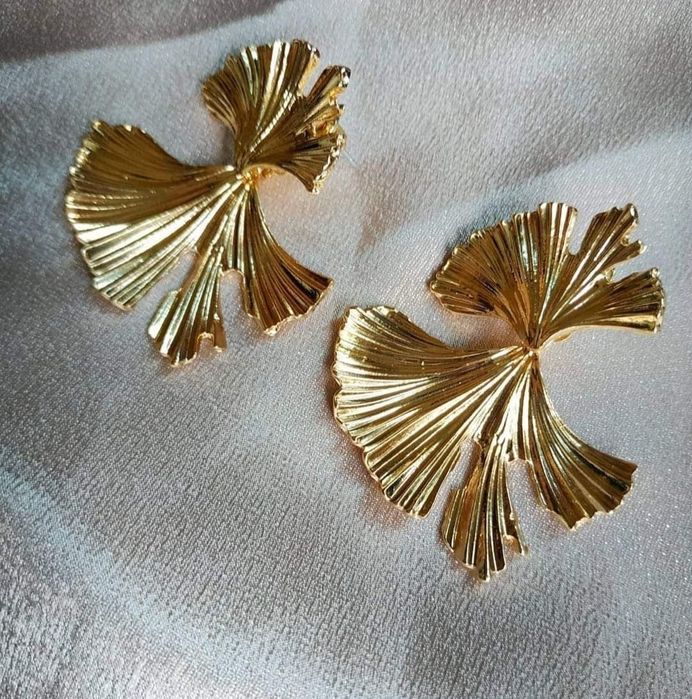 Свадебное платье с аксессуарами размер 44 46. А также свадебный ободок