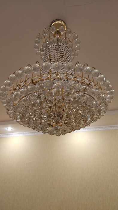 Продам люстры  б/у