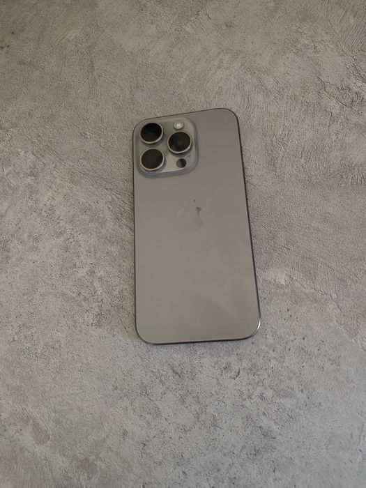 iPhone 15 pro, 256ГБ. Natural Titanium