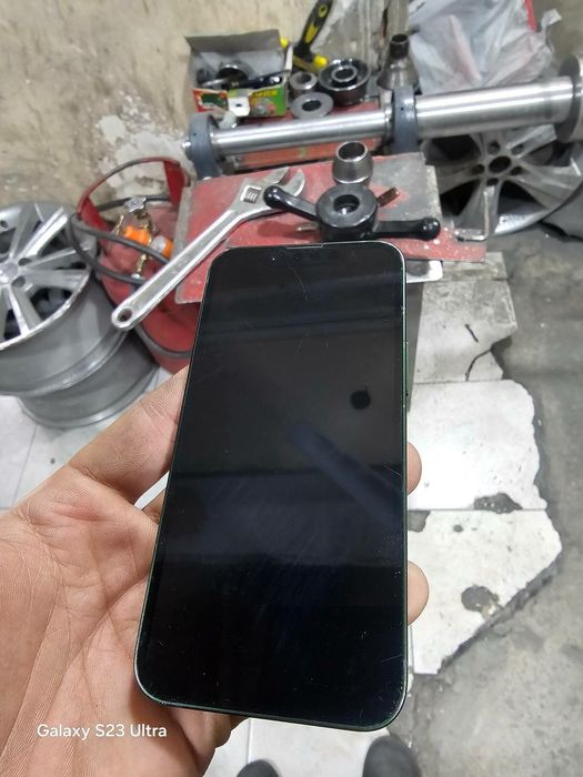 Iphone 13 mini sotiladi.