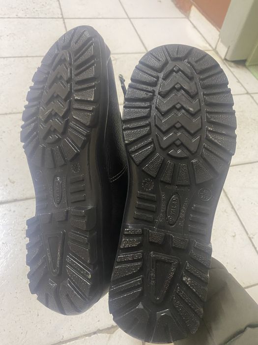 Ботинка рабочи строительныи