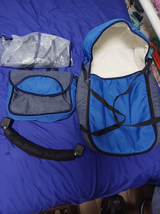 Продам коляску детскую всесезонную