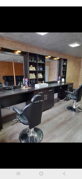 Dau post de fizerie spre inchiriere