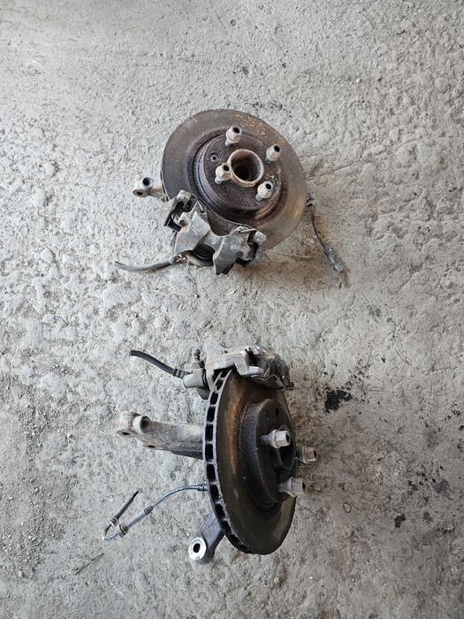 Fuzeta stanga dreapta completa dacia logan 1.2 2014