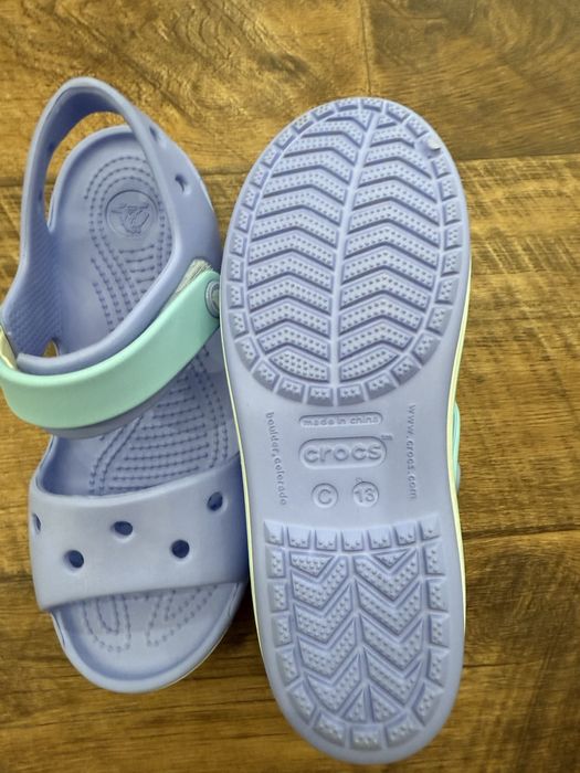 Сандалии Crocs новые
