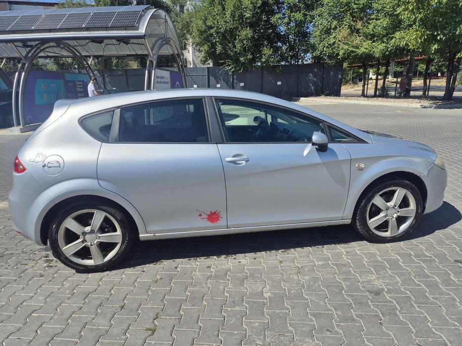 Seat Leon 2005 – 2.0 TDI 140 CP – 267.000 km – 2 seturi de jante – 1700 € negociabil