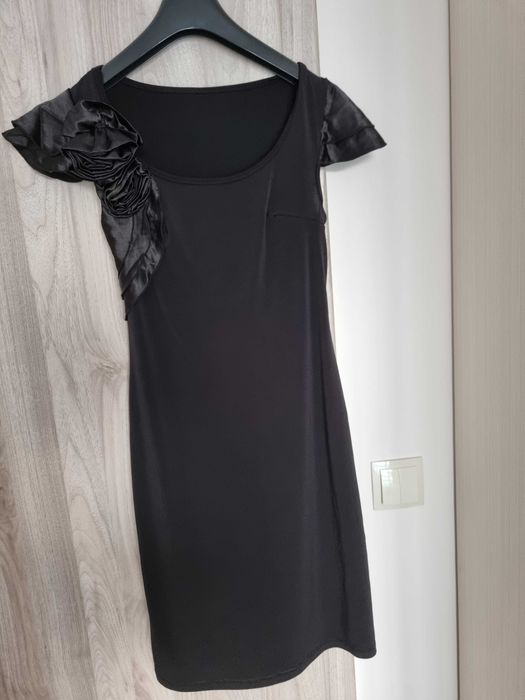 Официална черна рокля КИКИ - размер М