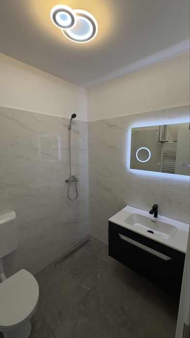 Inchiriez spatiu comercial / birouri