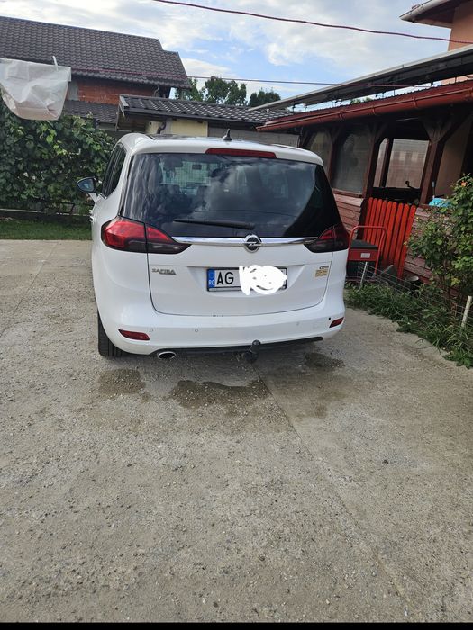 Opel Zafira c 7 locuri