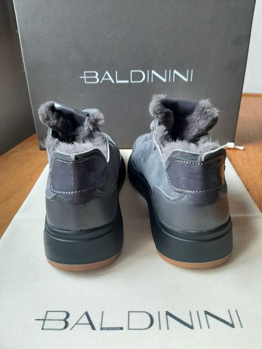 Дамски спортни обувки с вълна Baldinini