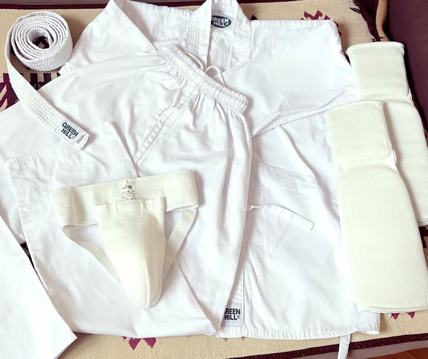 Полный комплект на каратэ