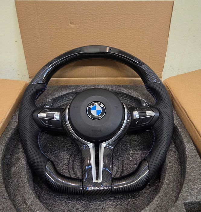 Карбонов волан с дисплей за БМВ Ф30 Ф31 Ф34 Ф32 BMW F30 F31 F32 F34