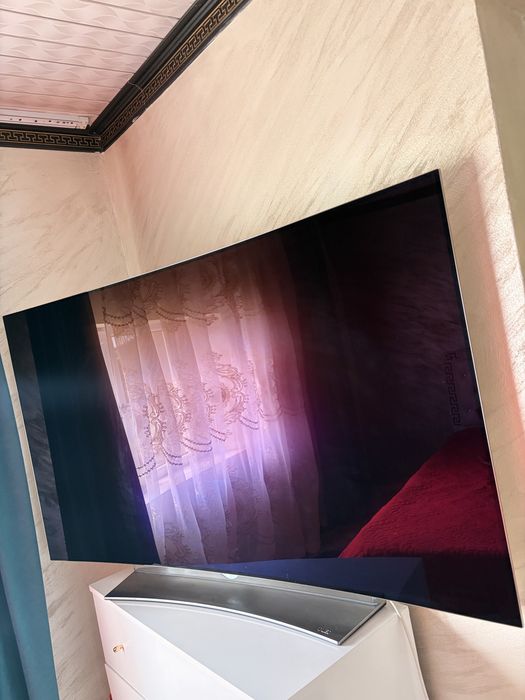 LG OLED 65EG960V – 65” (165 cm) Smart TV OLED Curbat 4K Ultra HD