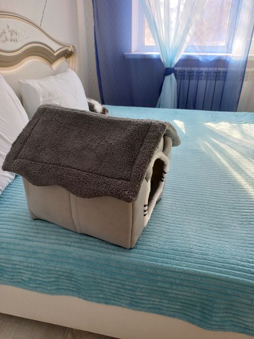 Продаеться кошкин домик,новый.