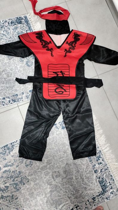 Продам новогодний костюм